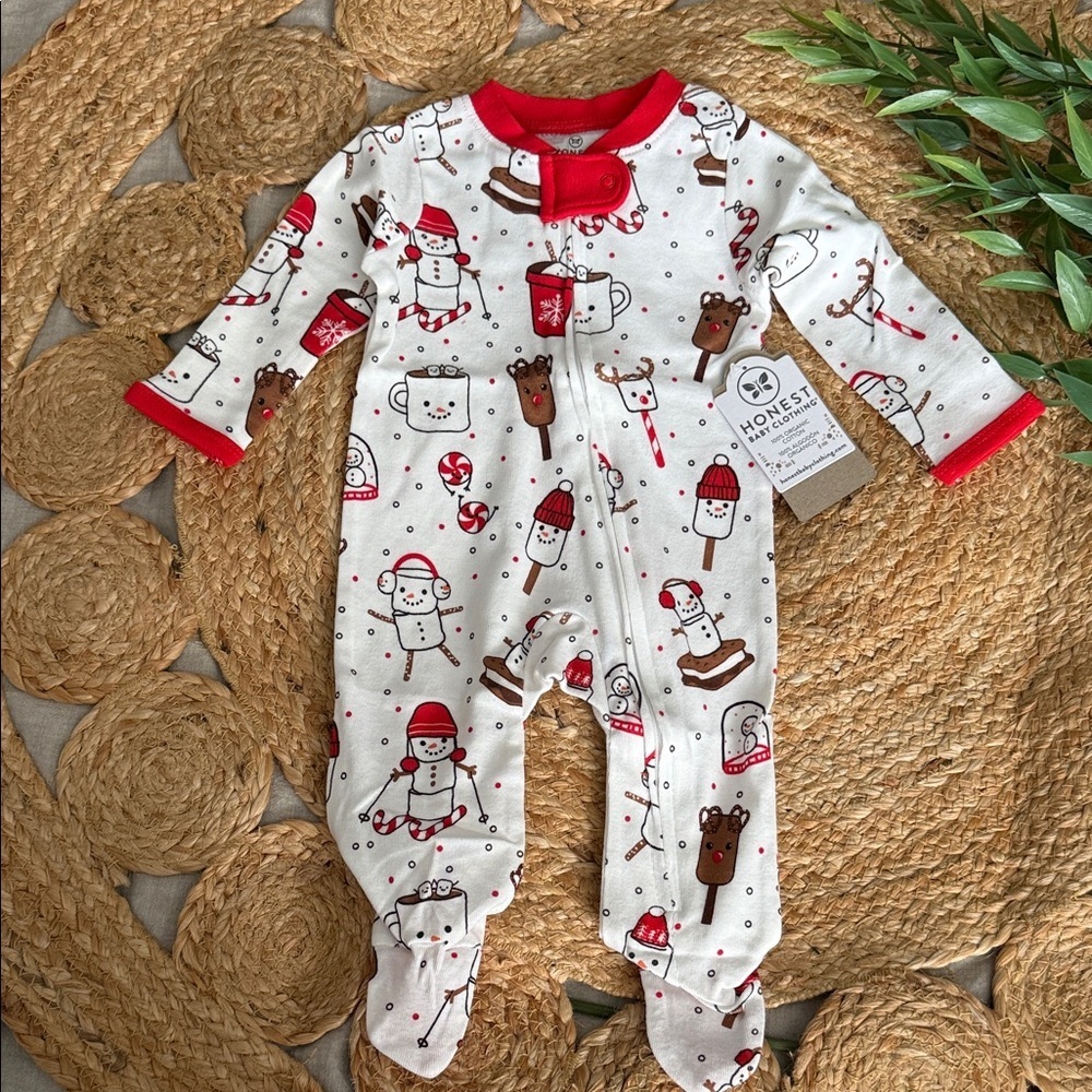 Honest co 100% organic cotton Holiday Christmas Footies. Size 0-3mo